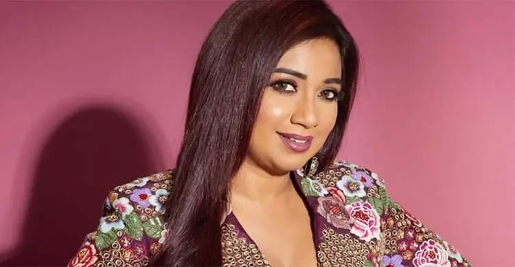 ডিজিটাল চাপে সংগীত শিল্পী শ্রেয়া